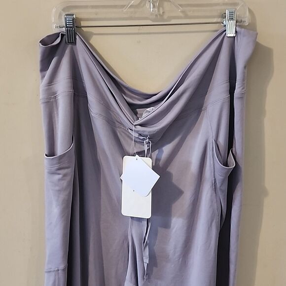 Fabletics leggings 3X NWT lillac - Picture 2 of 4